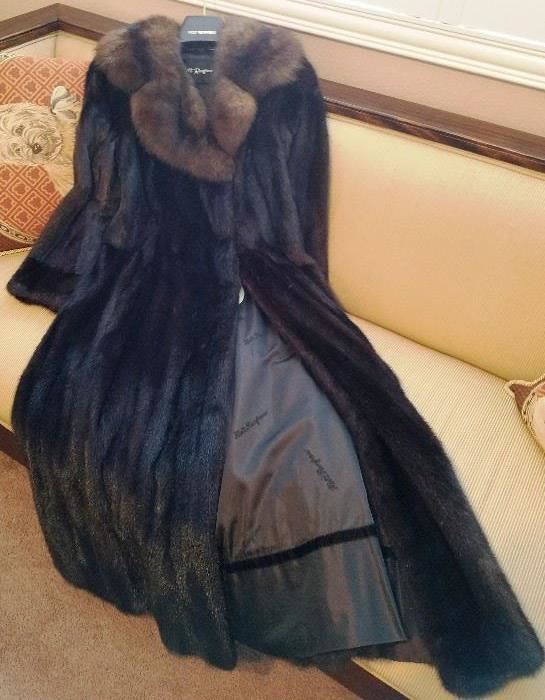Mink Coat by Holt Renfrew
Size 10 - Mahogany in color
With Sable Collar
Matching Sable Hat and Scarf

