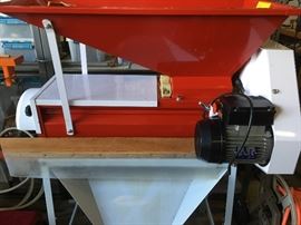 Italian destemmer/crusher in like-new condition