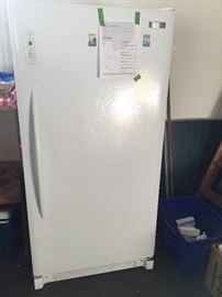 Frigidaire 17 cu ft freezer