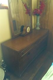 Dresser w/ Mirror