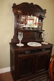 furn antique buffet