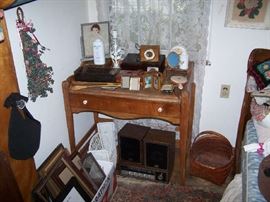 SMALL DESK, COMPONENT STEREO, FRAMES & MISC.