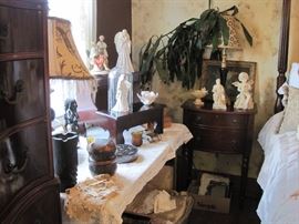 mahogany hi boy & small stand & angels & brides