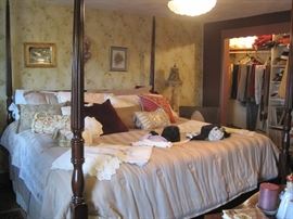 king size four poster bed