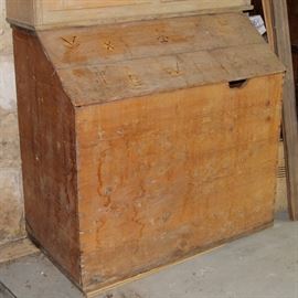 Wood pine bin with cowboy brand marks, dovetail joinery