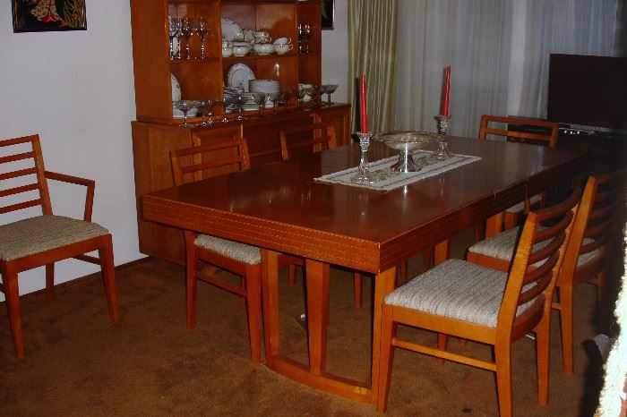 Mid century dining set with 6 chairs and buffet