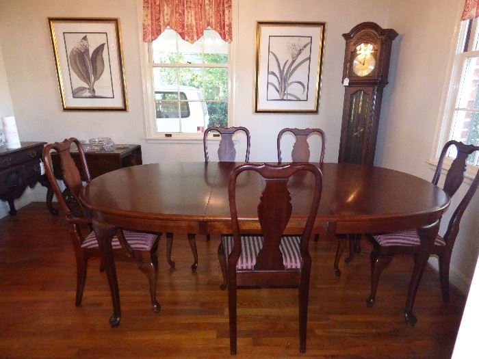 Queen Anne style Dining table with 2 arm chairs & 4 side chairs, Western Germany Grandfather Clock