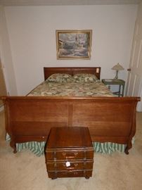 Newer Queen oak sleigh bed