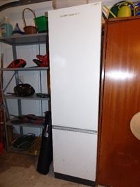 Storage cabinet