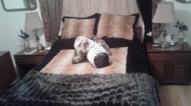 Queen bed, end tables, lamps, mirrors