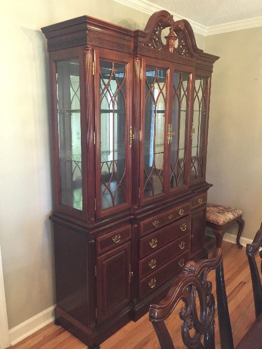 #6 china Cabinet 19Wx64Lx86H $250 — at otey circle, Meridianville AL 256-656-989five to reserve an item.