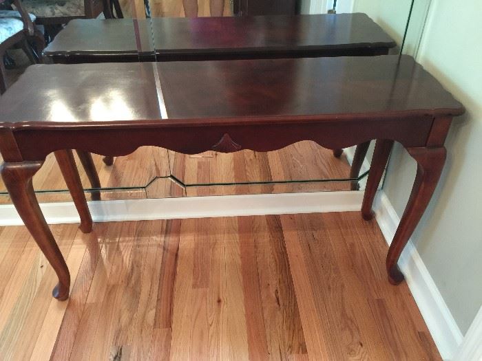 #8 Sofa Table 46Lx151/4x261/4 $45 — at otey circle, Meridianville AL 256-656-989five to reserve an item.