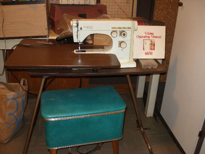 viking 6030 sewing machine w/ table and storage seat
