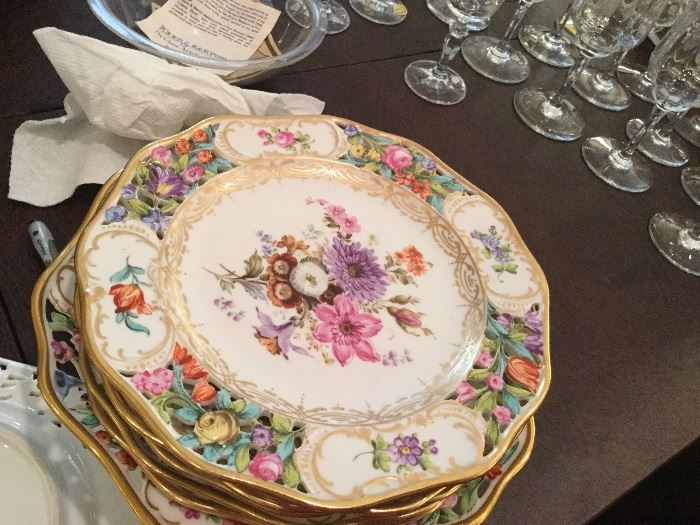 Schumann "Empress" dessert plates and footed pedestal server