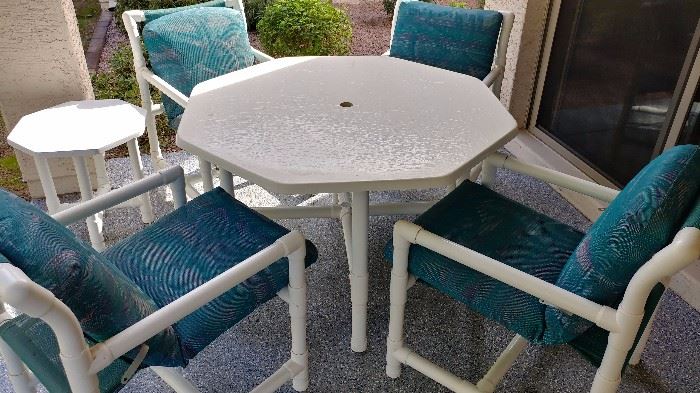 Patio Table W/ 4 Chairs