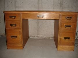 Extensole Office Desk