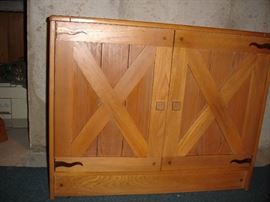 Extensole Cabinet