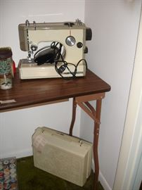 Kenmore Sewing Machine w/case