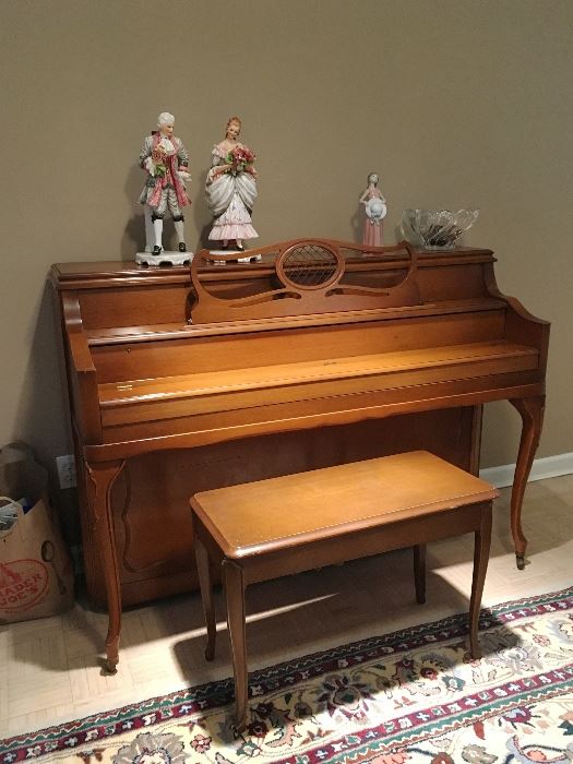 Beautiful vintage Hardman piano