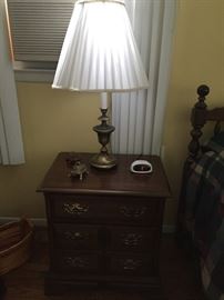 end table, lamps