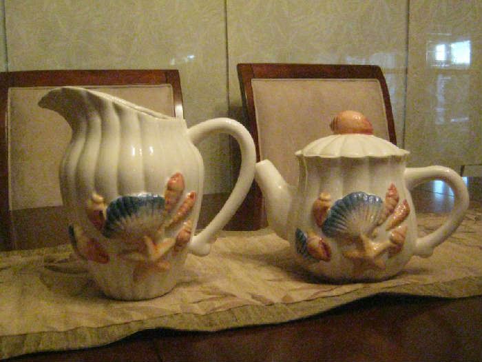 Seashell motif pitcher and teapot