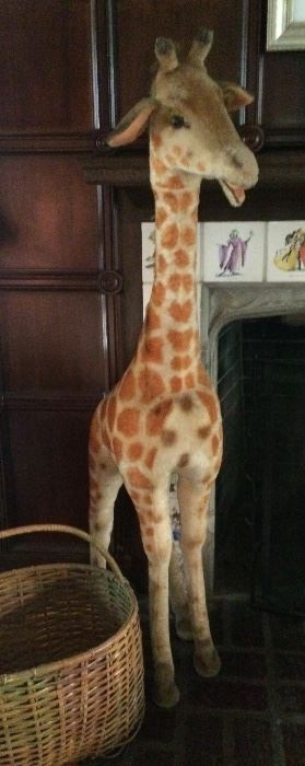 4'-10" tall Steiff Giraffe