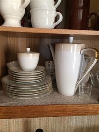 Tea pot service for 6