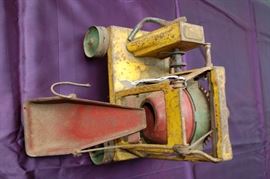 VINTAGE BUDDY L CEMENT/CONCRETE MIXER