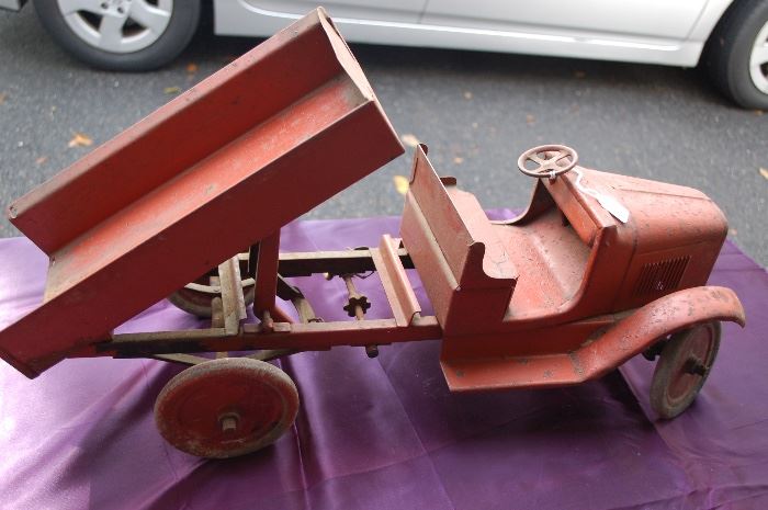 ANTIQUE 1920'S BUDDY L DUMP TRUCK