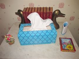 DUCK BOOK ENDS