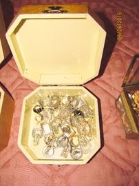 LOTS OF JEWELRY