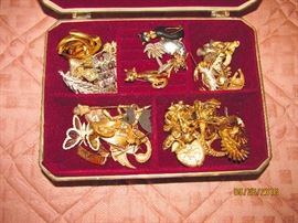 VINTAGE JEWELRY