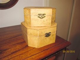 VINTAGE BOXES WITH JEWELRY