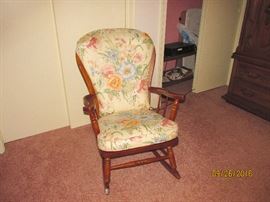 VINTAGE ROCKING CHAIR