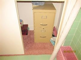 2 DRAWER FILE CABINET