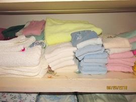 TOWELS VERY CLEAN