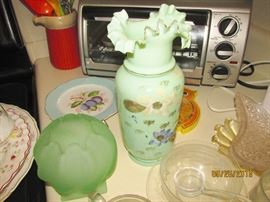 FLUTED FENTON GLASS, CLEAR GLASS, PLATES, LOTS OF KITCHEN ITEMS