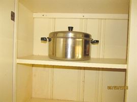 STAINLESS STEEL POTS WITH LIDS