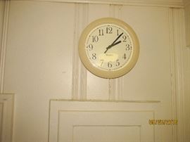 WALL CLOCK