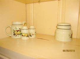 CANISTERS, SALT PEPPER
