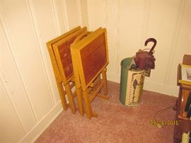 WOOD SERVING TRAY STANDS, METAL TRASH CAN, UMBRELLAS