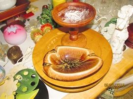 PLATES, BOWLS, FLUTED ART GLASS