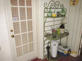 VINTAGE GREEN METAL LARGEPLANT STAND