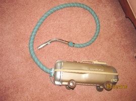 VINTAGE VACUUM STILL WORKS