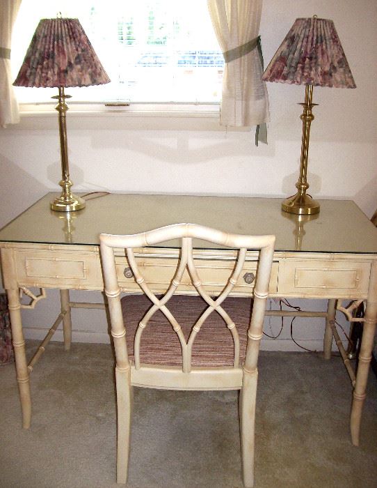                      Thomasville desk & chair