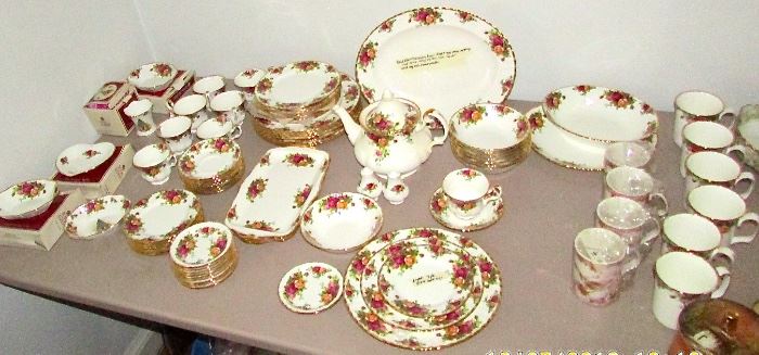 Royal Albert Old Country Rose - large collection