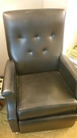Vibrating, heating, reclining chair from the 60s, works!