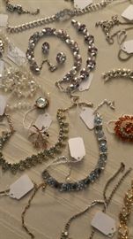 Some more jewel pics, parures, bracelets, necklaces, RINGS, lots of NICE brooches!  Tons of bling