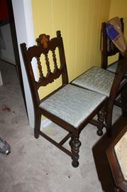 Dining room chair