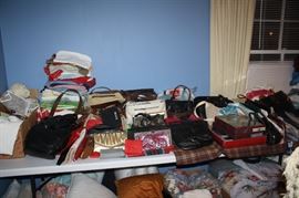 Vintage purses and lots of them